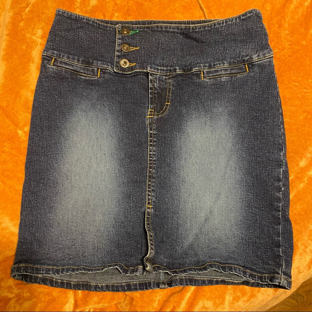 Tommy Jeans size 3 denim skirt